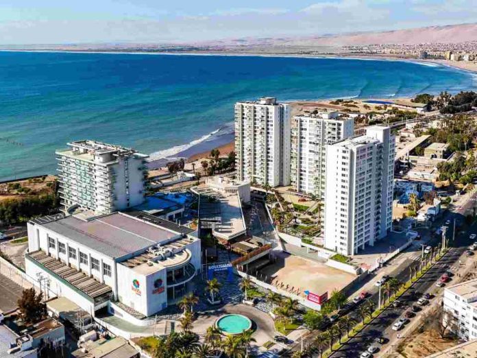 Arica se consolida como líder turístico nacional récord de visitantes impulsa a la “ciudad de la eterna primavera” Arica se consolida como líder turístico nacional: récord de visitantes impulsa a la “ciudad de la eterna primavera”