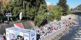 Más de mil personas vibraron en el Río Mapocho en masiva corrida ciudadana que rememoró los 16 años del saneamiento del histórico cauce