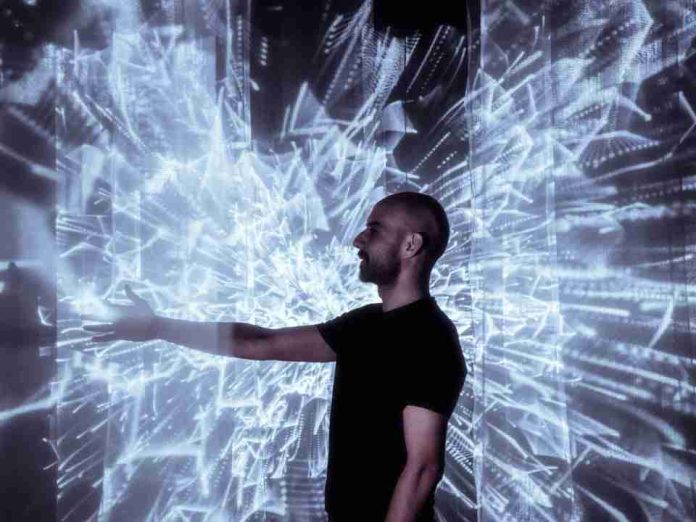 Artista chileno Sergio Mora-Díaz regresa a Nueva York con la instalación inmersiva para Balletcollective Artista chileno Sergio Mora-Díaz regresa a Nueva York con la instalación inmersiva para Balletcollective