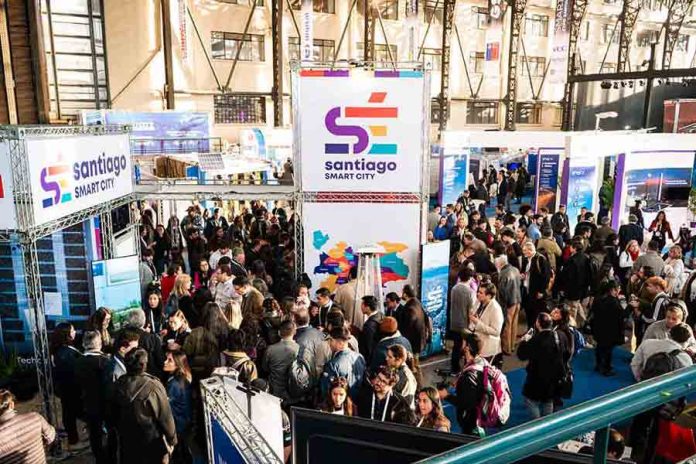 Smart City Expo Santiago 2026 reunirá a alcalde y gobernadores y a más de 200 soluciones tecnológicas para construir ciudades más inteligentes, seguras y sostenibles Smart City Expo Santiago 2026 reunirá a alcalde y gobernadores y a más de 200 soluciones tecnológicas para construir ciudades más inteligentes, seguras y sostenibles