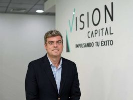 José Tomás Vial, sociofundador de Vision Capital: «La inteligencia artificial representa una enorme oportunidad para hacer más eficientes los procesos financieros» José Tomás Vial, sociofundador de Vision Capital: "La inteligencia artificial representa una enorme oportunidad para hacer más eficientes los procesos financieros"