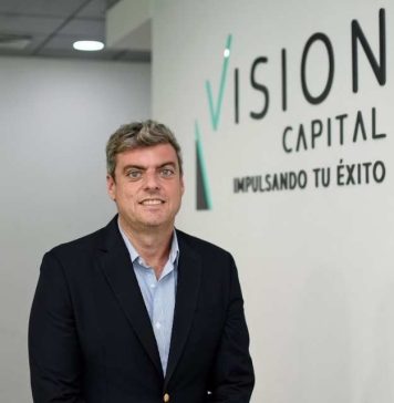 José Tomás Vial, sociofundador de Vision Capital: «La inteligencia artificial representa una enorme oportunidad para hacer más eficientes los procesos financieros» José Tomás Vial, sociofundador de Vision Capital: "La inteligencia artificial representa una enorme oportunidad para hacer más eficientes los procesos financieros"