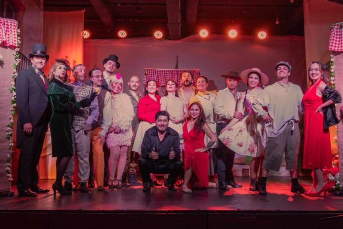 “La Pérgola de las Flores” llega al Centro Cultural San Ginés para celebrar las Fiestas Patrias con humor, música en vivo y tradición chilena “La Pérgola de las Flores” llega al Centro Cultural San Ginés para celebrar las Fiestas Patrias con humor, música en vivo y tradición chilena