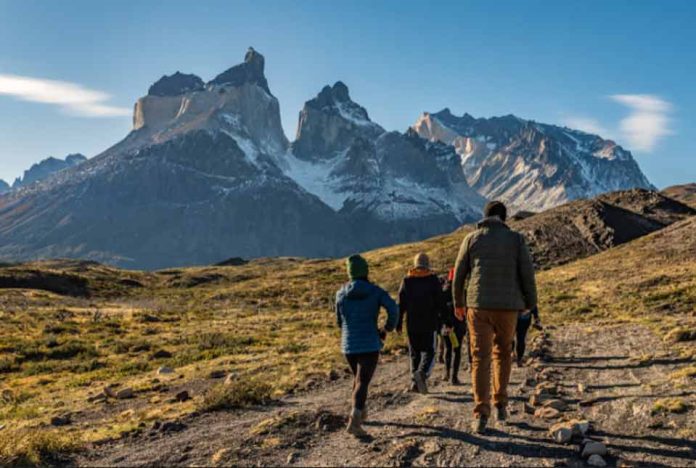 Las Torres Patagonia lanza concurso de fotografía con premio soñado en Torres del Paine Las Torres Patagonia lanza concurso de fotografía con premio soñado en Torres del Paine