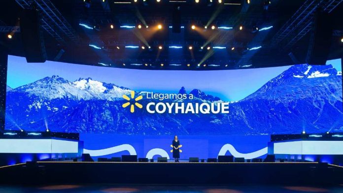 Walmart Chile realiza su cumbre de proveedores Cumbre de proveedores 2026: Walmart Chile reúne a más de 1.200 proveedores y anuncia la llegada de su e-commerce a Coyhaique