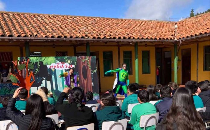 A Toda Costa: Proyecto teatral continúa con nuevas funciones gratuitas en el Maule A Toda Costa: Proyecto teatral continúa con nuevas funciones gratuitas en el Maule