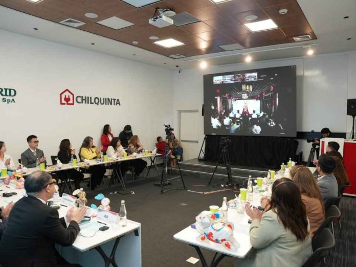 Chilquinta lleva la artesanía en crin de Rari a encuentro cultural entre Chile, Brasil y China
