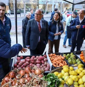 INDAP conmemora 10 años desde la creación de los Mercados Campesinos INDAP conmemora 10 años desde la creación de los Mercados Campesinos