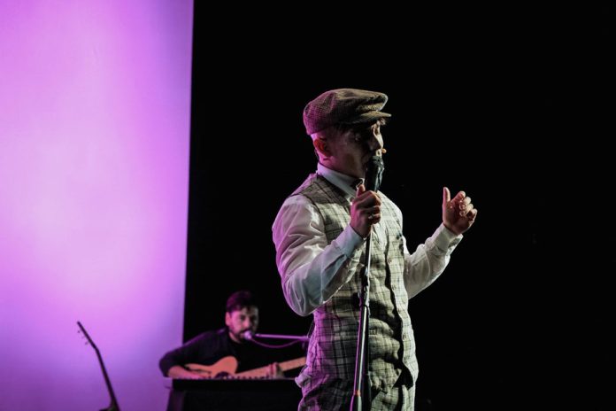 Un viaje escénico por la vida de Vicente Huidobro llega al Teatro Regional del Maule