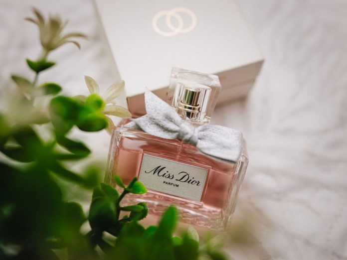 Cómo elegir el perfume ideal perfumes de mujer para regalar en un cumpleaños