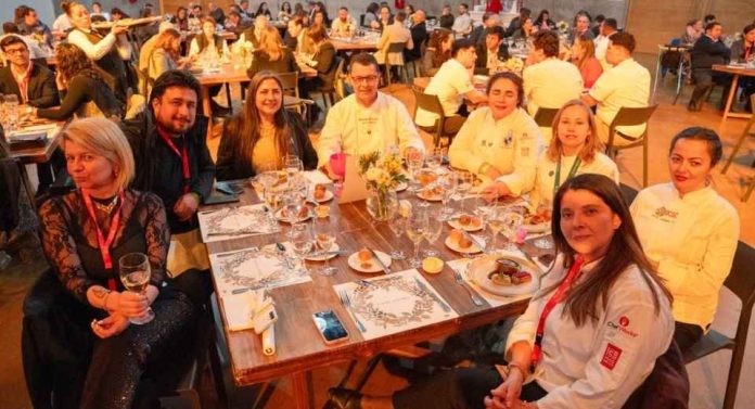 Achiga destacó el aporte de la gastronomía a la economía y homenajeó a Máximo Picallo en encuentro anual de la industria Achiga destacó el aporte de la gastronomía a la economía y homenajeó a Máximo Picallo en encuentro anual de la industria