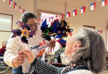 AuguStar celebra la llegada de la primavera junto a adultos mayores de Fundación Las Rosas