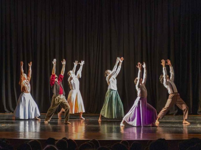 “Contempotango Danza de arrabales” llevará el tango a la danza moderna UCSC “Contempotango: Danza de arrabales” llevará el tango a la danza moderna UCSC