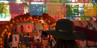 Juanito Ayala y un altar gigante: el Día de los Muertos que prepara el Persa Víctor Manuel