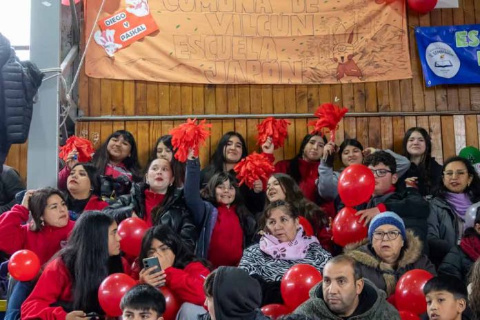 Muestra Regional de Cueca Escolar 2026 coronó a sus parejas campeonas rumbo al nacional en Valdivia Muestra Regional de Cueca Escolar 2026 coronó a sus parejas campeonas rumbo al nacional en Valdivia